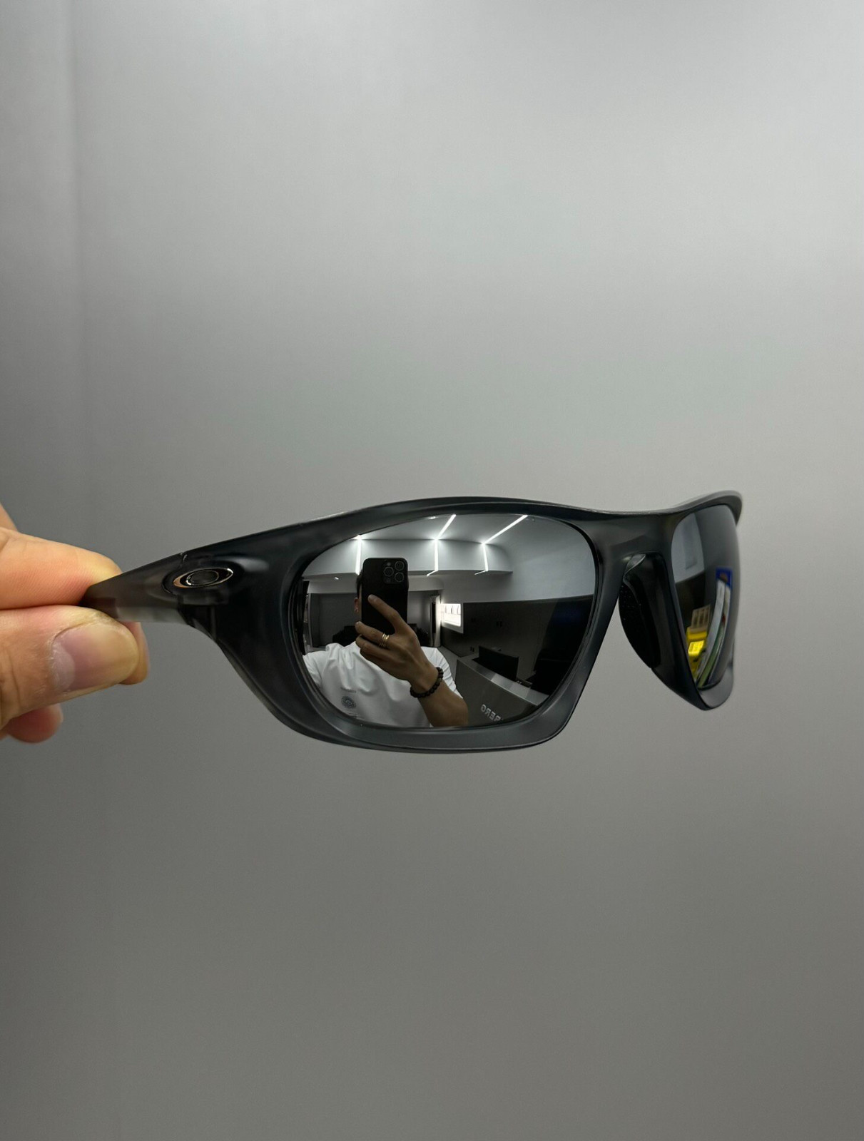 Oakley Lateralis OO9431 Polarized Sunglasses Charcoal Gray Frames Prizm