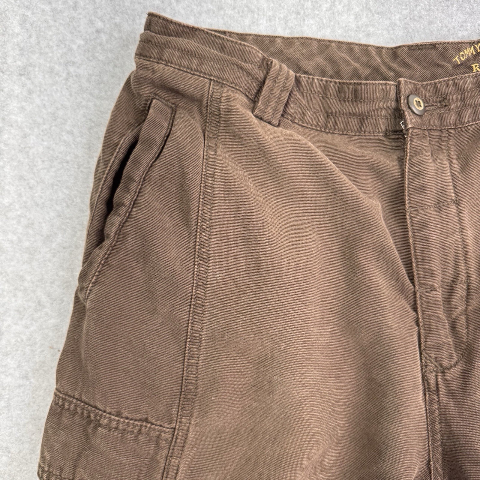 Tommy Bahama Shorts Men 33 Brown Cargo Relax Cotton Casual Travel Beach Vacation
