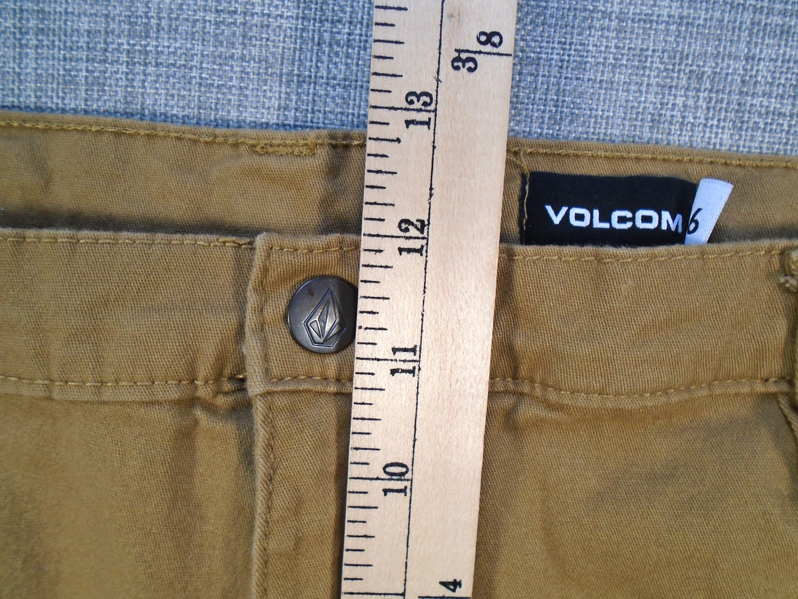 VOLCOM Shorts 38″ Waist Tan Brown 98% Cotton, 2% Elastane, 9″ Inseam