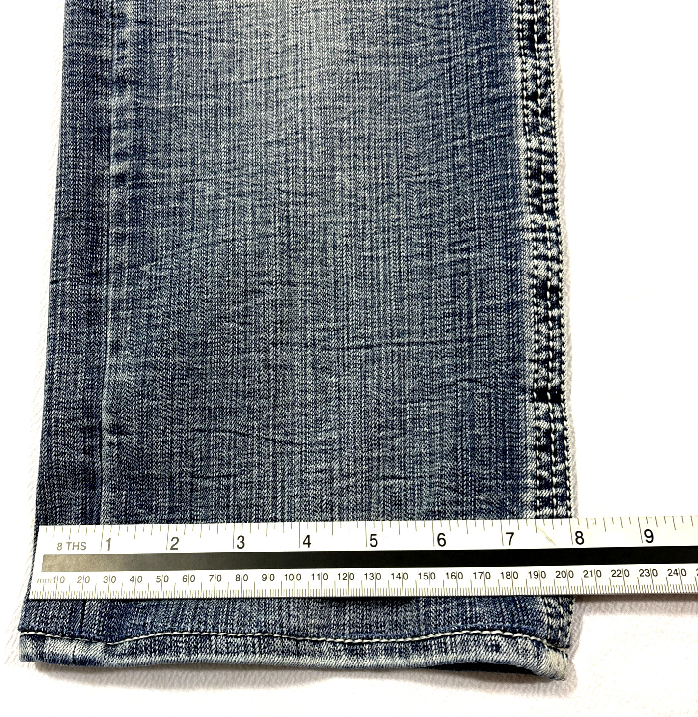 Salvage Buckle Mayhem Jeans Mens 33R Straight Fit Light Wash Whiskered Denim EUC