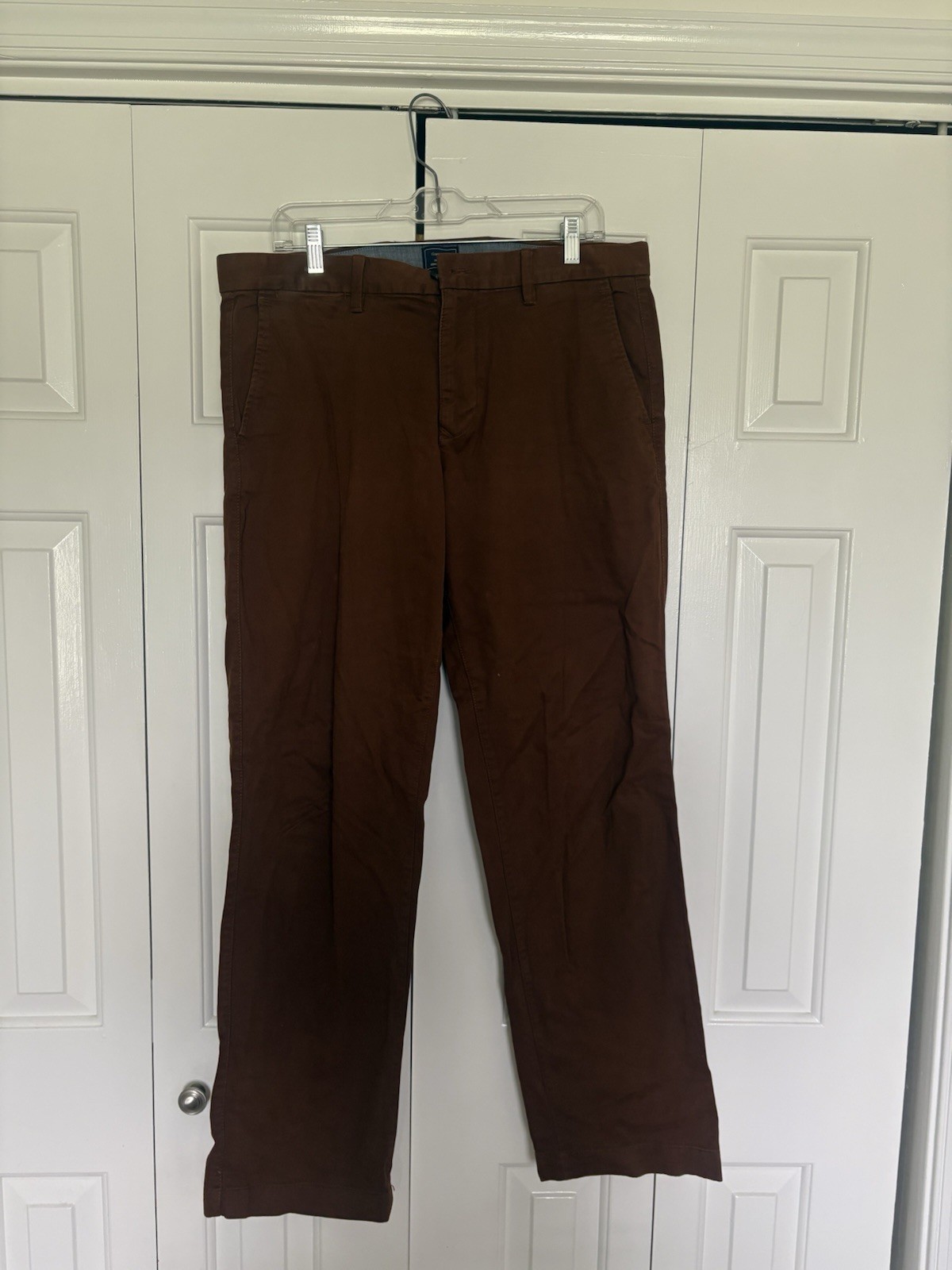 Gap Khakis Men’s Brown Straight Fit Stretch Twill Flat Front Pants 34