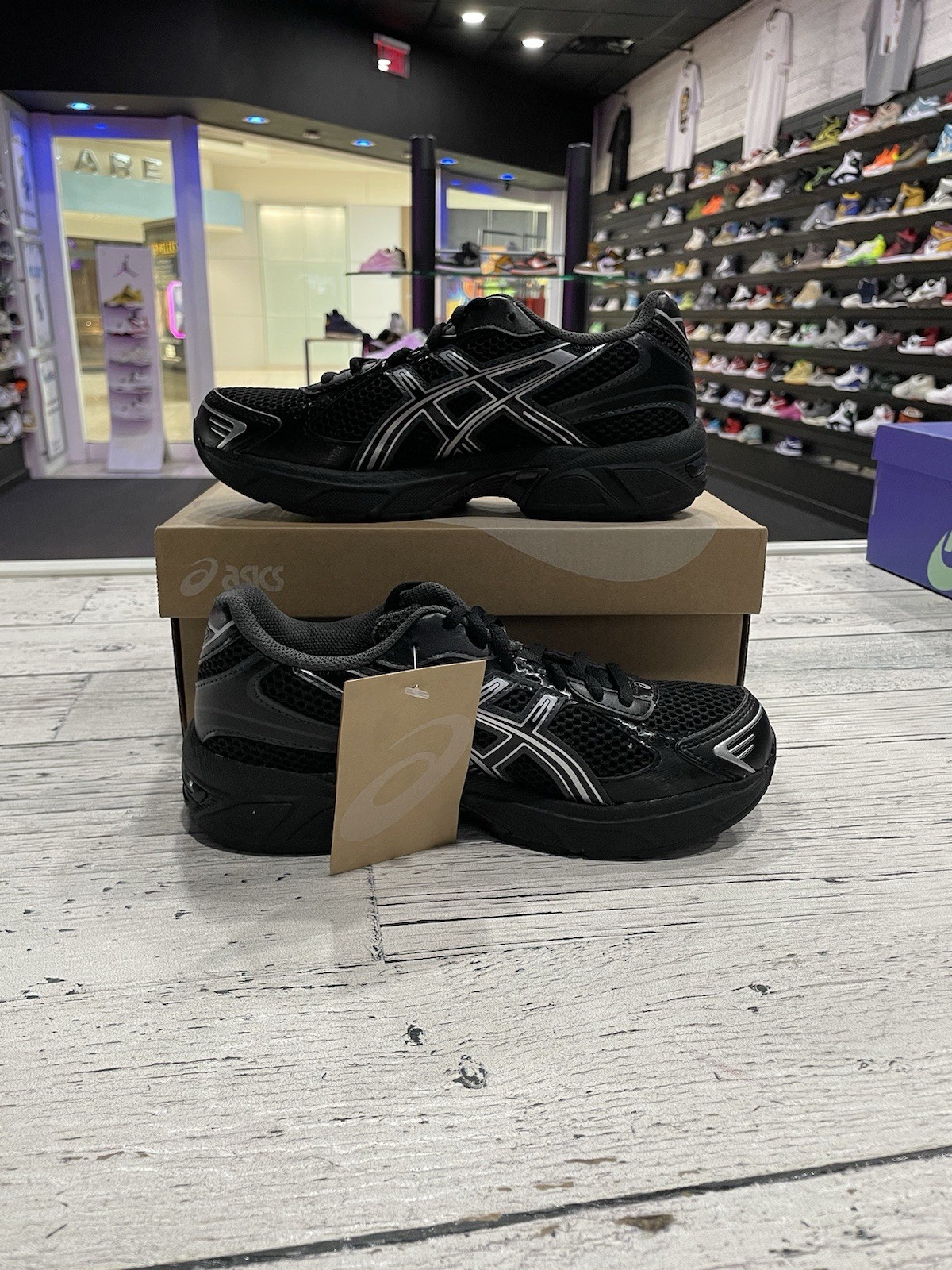 Size: 4M/5.5W – ASICS Gel-1130: Black/Pure Silver – NEW – 1201A906-001