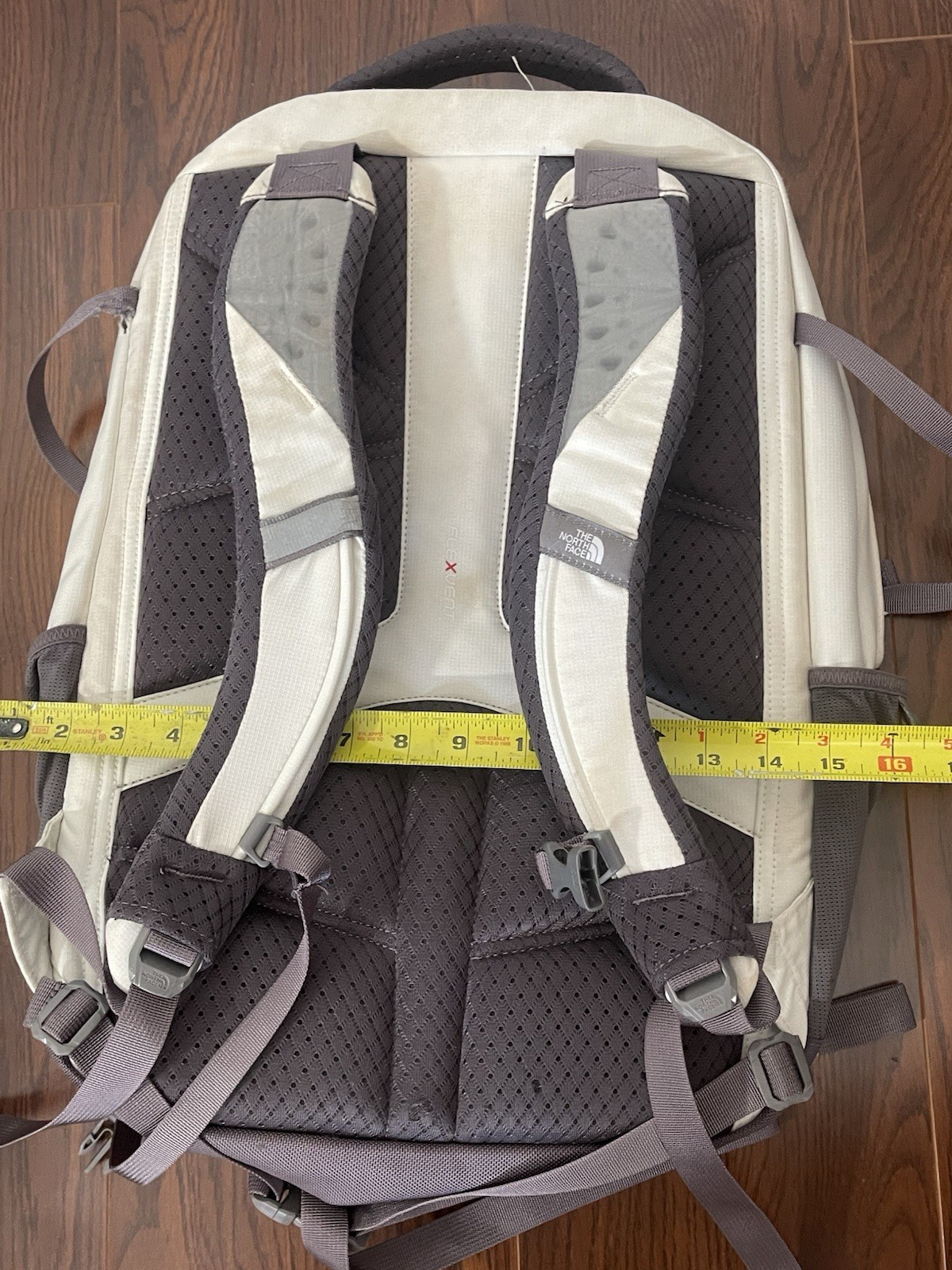 The North Face RECON Backpack Imperfect (read). White Purple