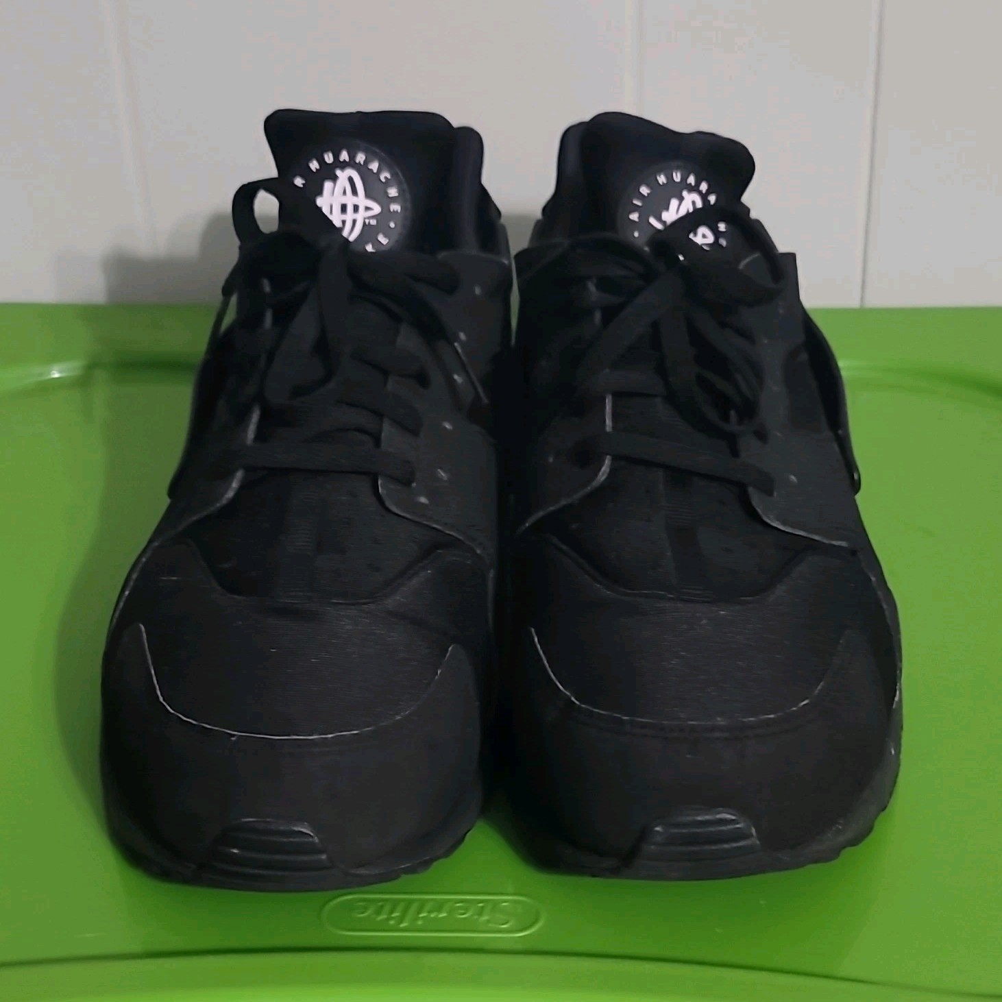 Nike Air Huarache Triple Black 318429-003 Men’s Low Top Lace-Up Sneakers