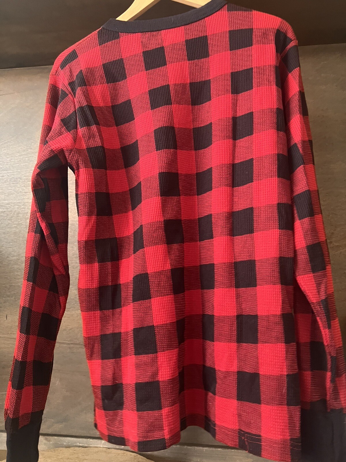 At the Buzzer Shirt Mens XL RED Thermal Long Sleeve Crewneck Pullover Outdoor
