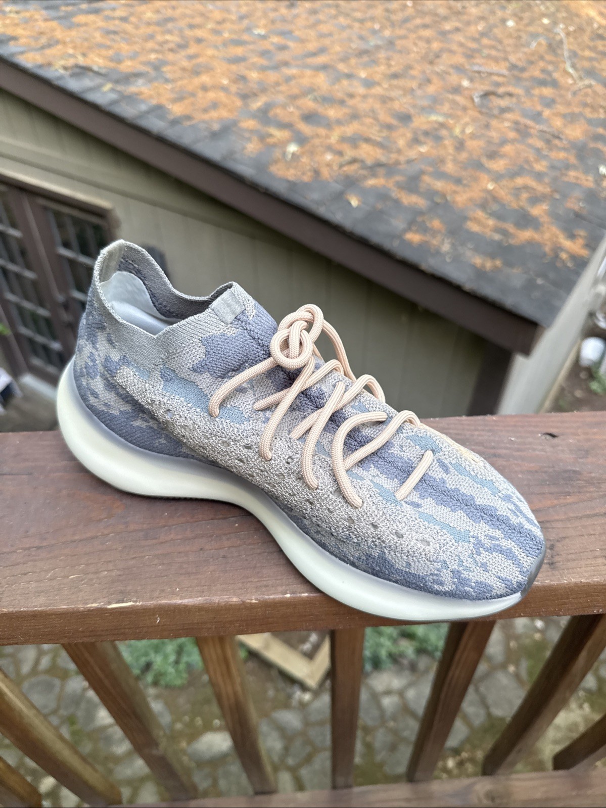 Adidas Yeezy 380 Boost Men’s Size 9.5 FX9764
