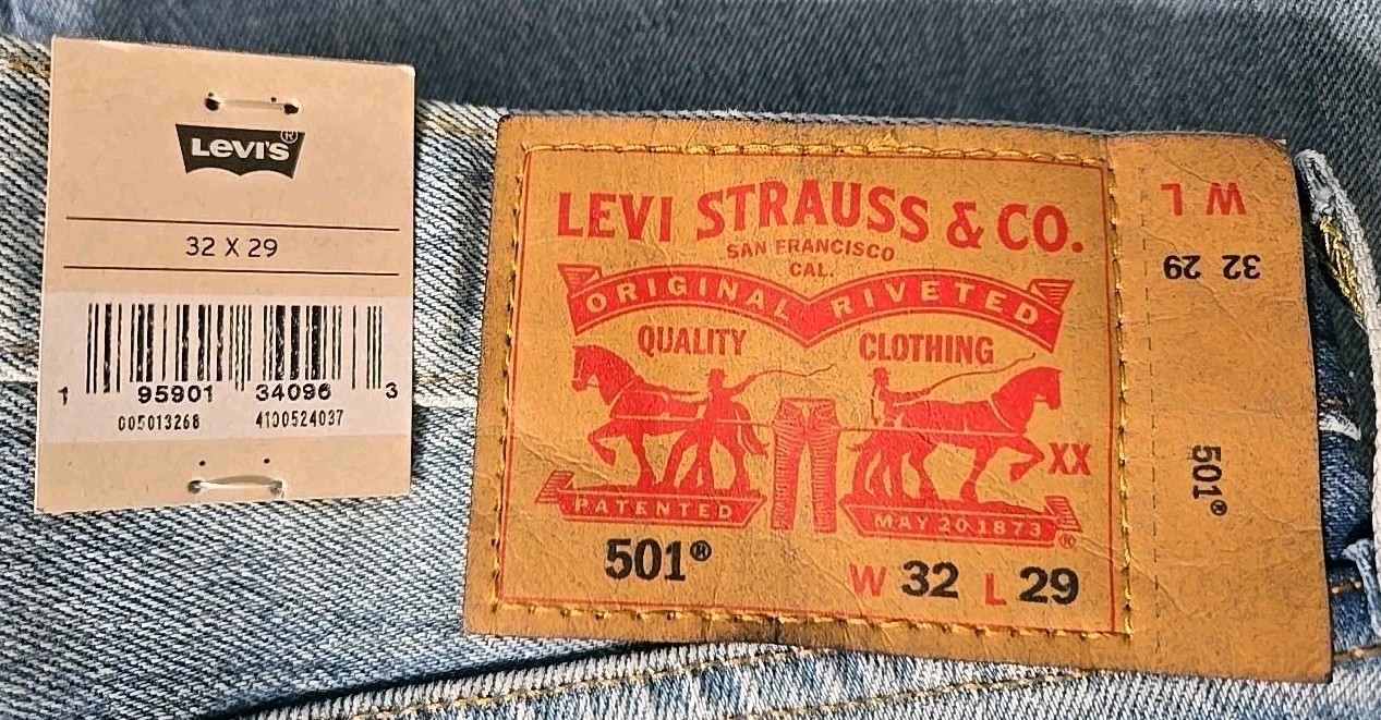 Levi’s 501 Jeans Button Fly 30 32 33 34 36 38 Straight Leg Destructed Knees Mens