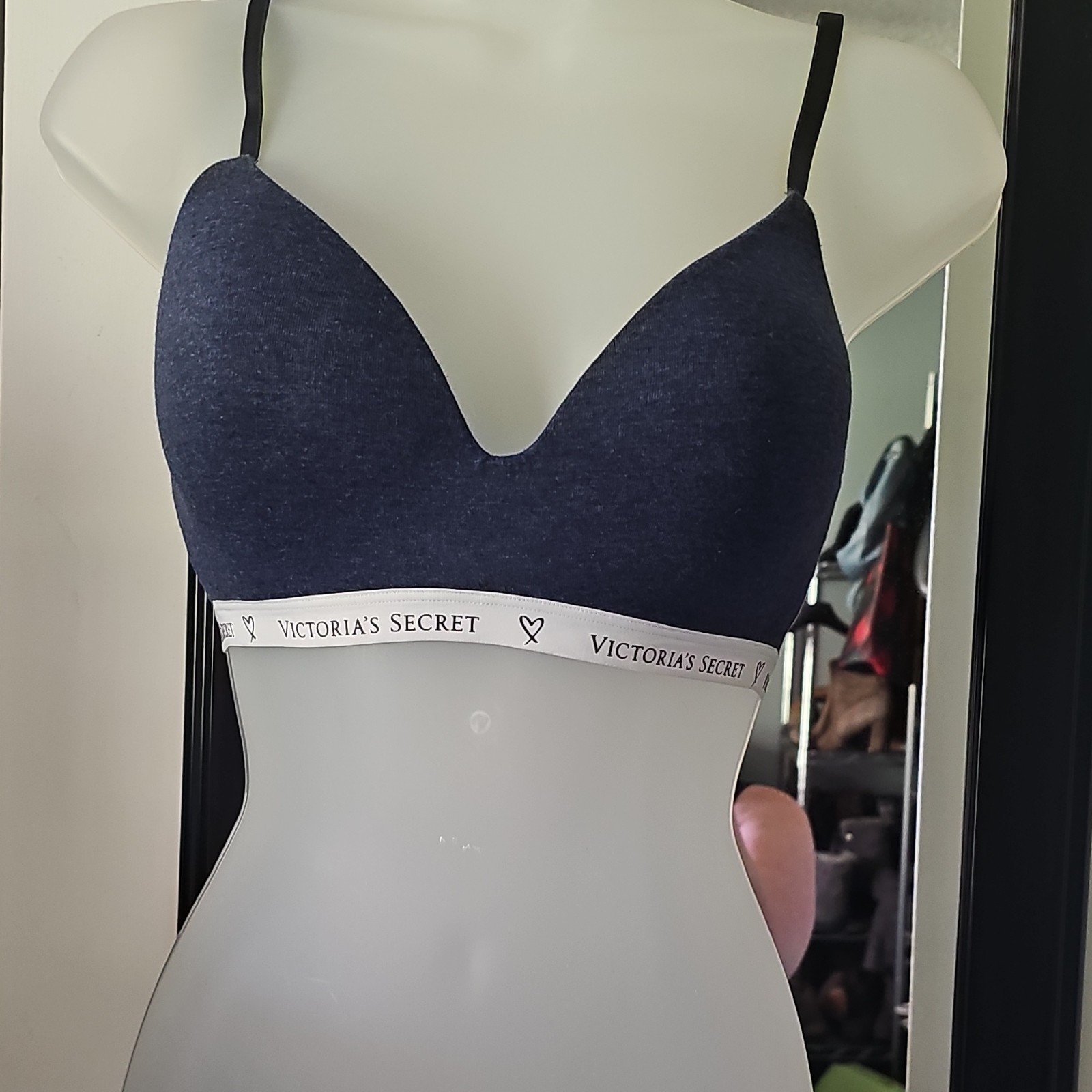 Victoria’s Secret Wireless Lightly Lined T-Shirt Bra 32D Ink Blue Cotton
