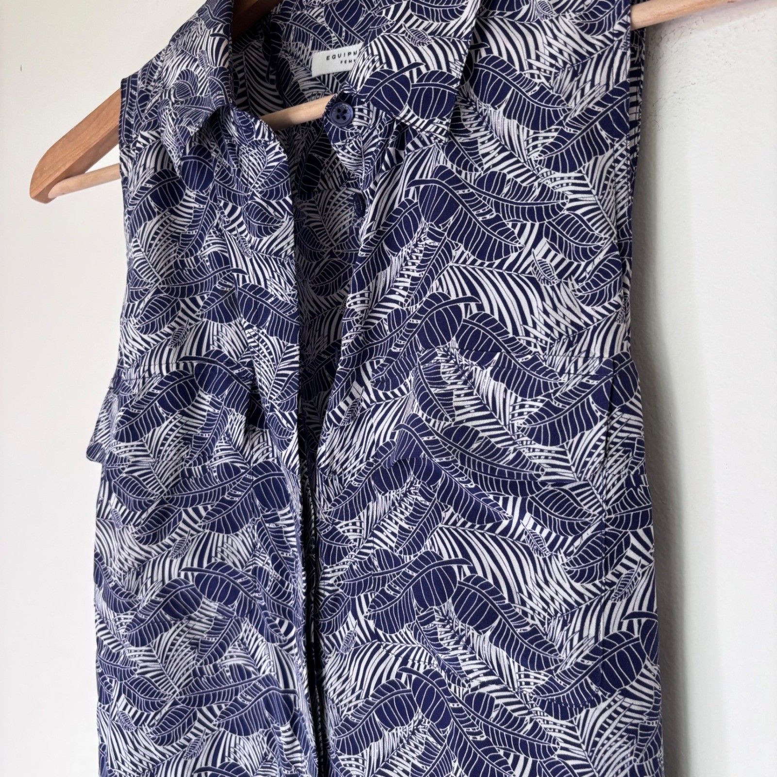 Equipment Tegan Sleeveless 100% Silk Shirt Dress in Ultramarine Jungle Medium