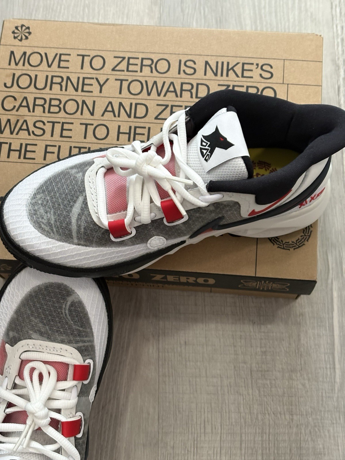 Nike Kyrie 8 Kyrie Irving White/Gray/Red/Black Low Top Sneakers BNWT AT-6/32