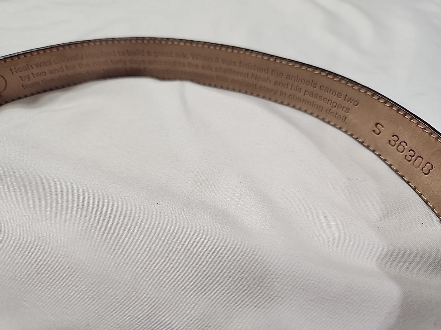 Oroton Brown Leather Belt Size Small. Perfect For Any Occasion