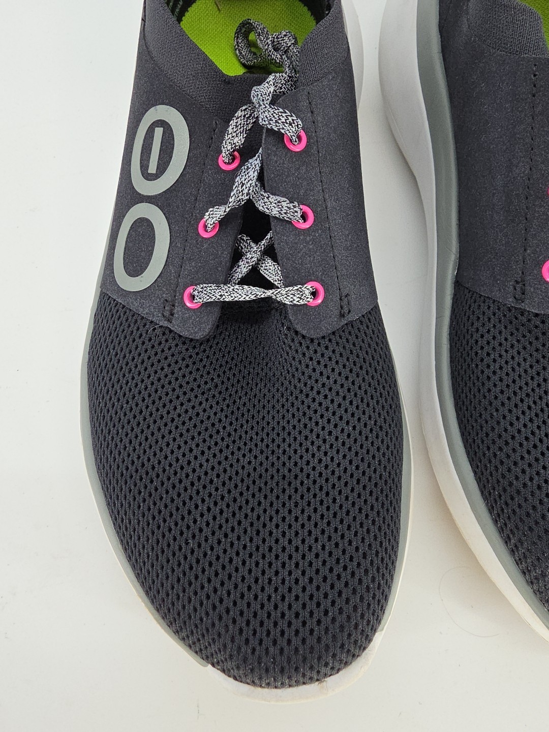 OOFOS OOmy Stride Recovery Comfort Shoes Lace Sneakers Womens Size 11 Black Pink