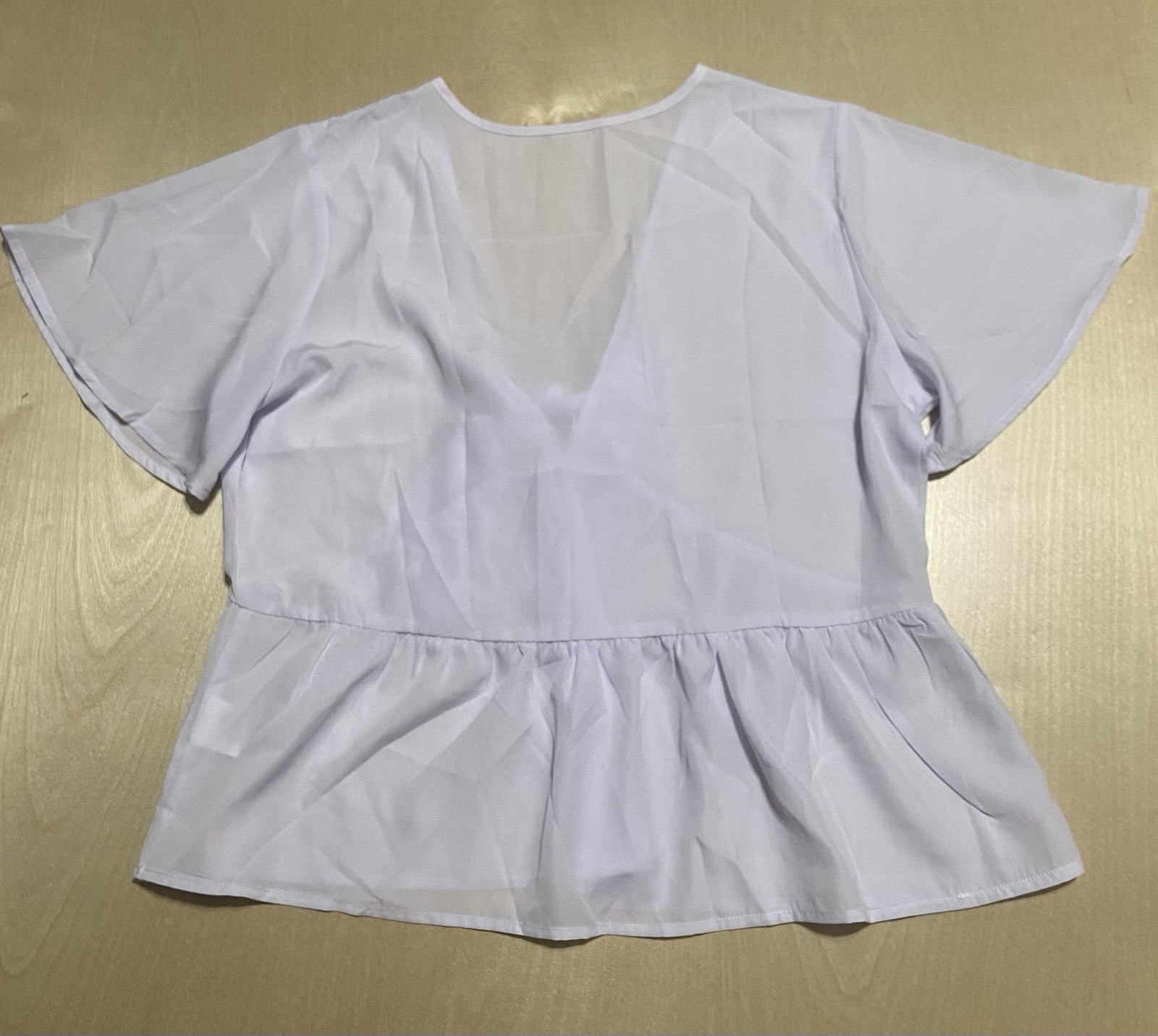 LYANER Women’s Size Medium Ruffle Short Sleeve V-neck Front Tie Blouse in Purple