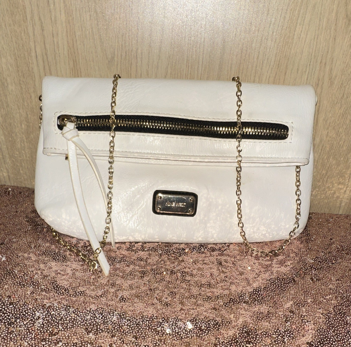 Elle White Clutch Purse Gold Tone Chain Strap Zip & Magnetic, Detachable Strap