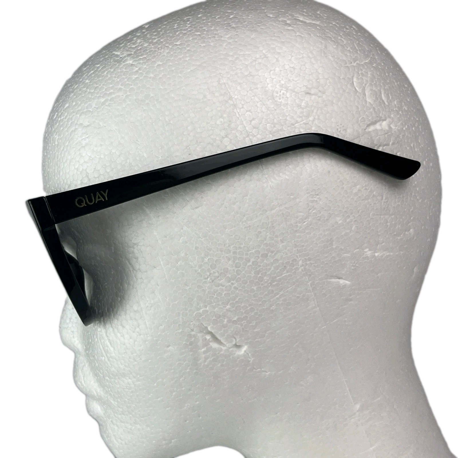 QUAY Women’s Sunglasses Black Plastic Frame Black CAT 3 125mm