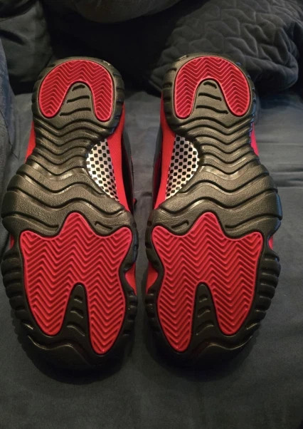 NEW Jordan 11 Retro Black/Red CT8012-600 Size US 7-12 (Men’s)