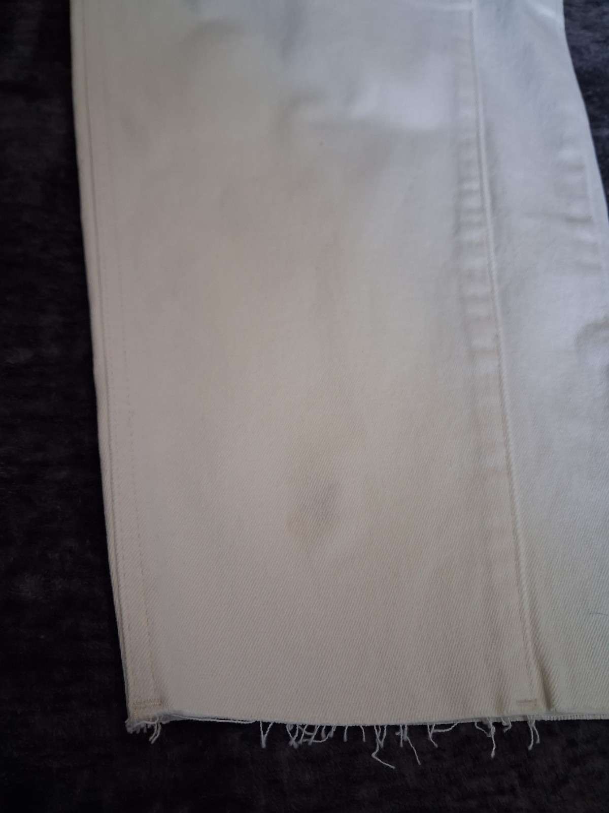 NWT Free Assembly Womens Size 10 Cream Denim Cropped Jeans High Rise Distressed