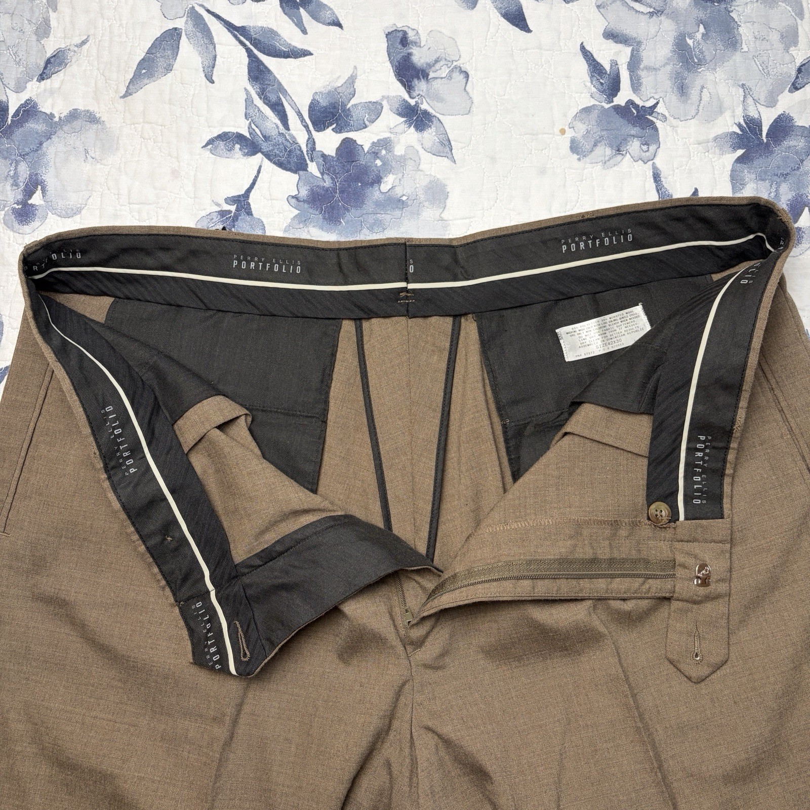 PerryEllis Portfolio Brown PleatedDressPants ClassicStraight 42×30 Worstead Wool