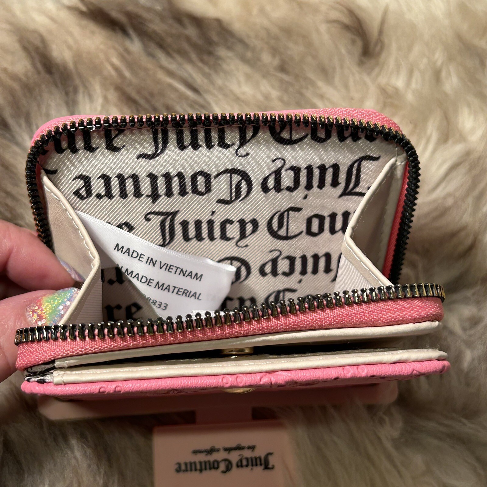 NWT Juicy Couture Hangable Small Zip Around Wallet – Pink Lemonade