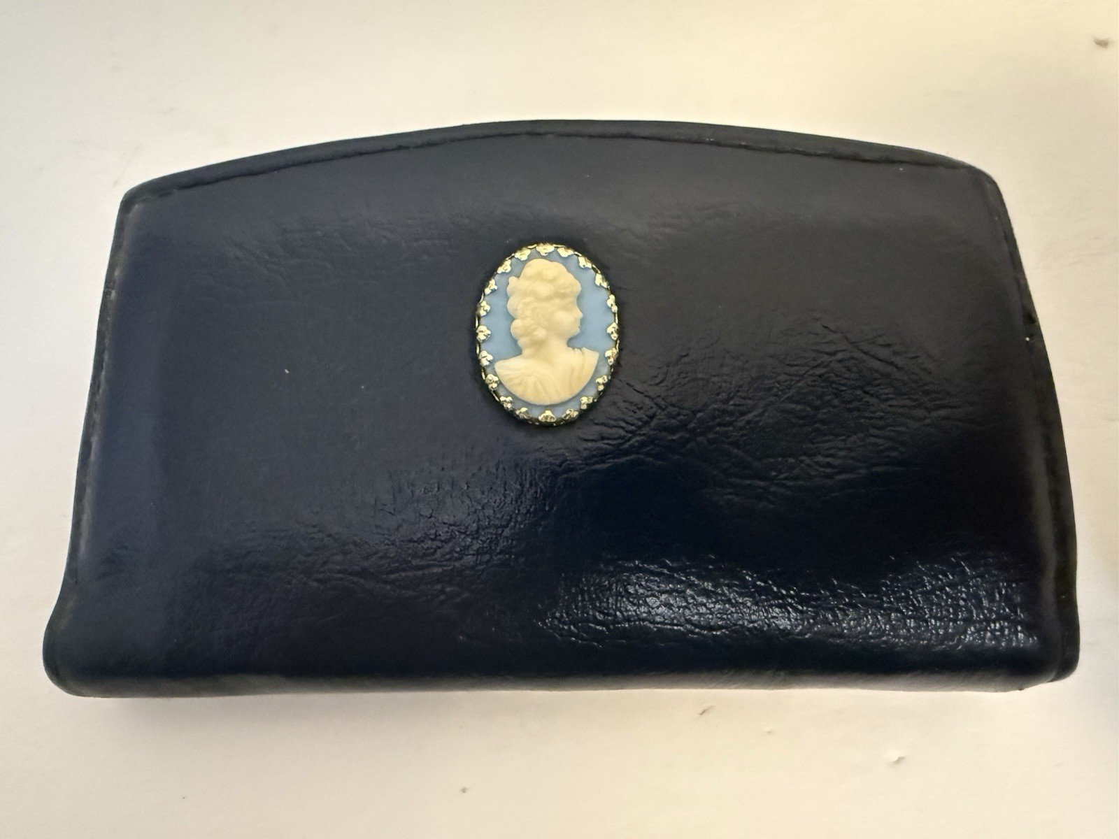 Vintage Sirco Cameo Blue Patent Leather Clutch Wallet – Hong Kong
