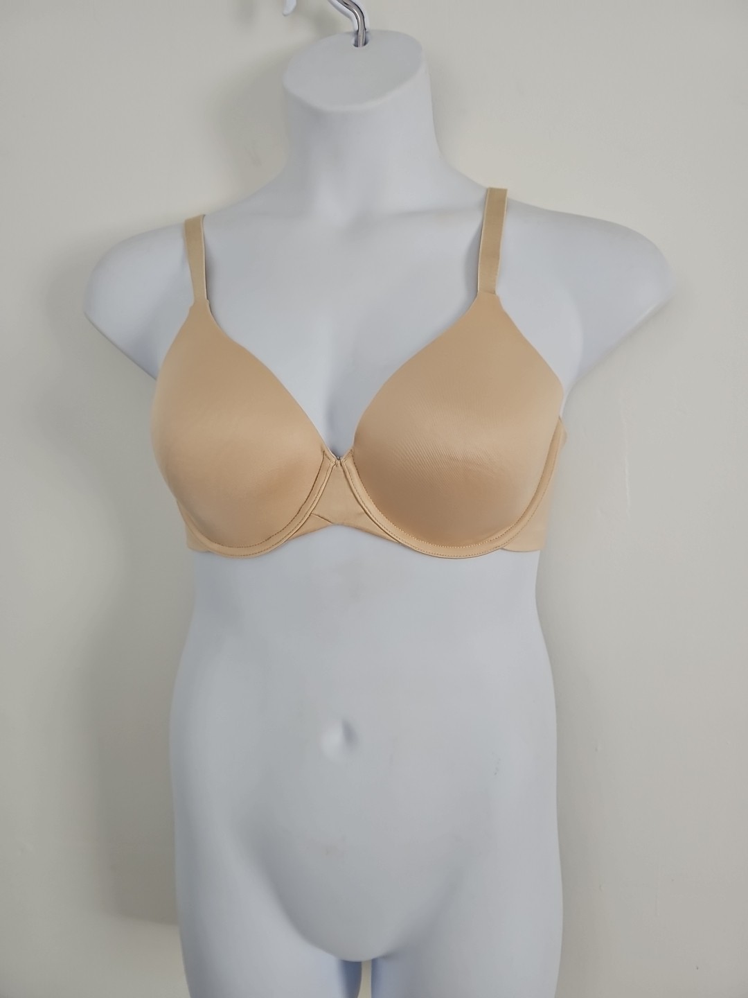 Lilyette Back Smoothing T-shirt Bra Ivory size 38C Underwire Adjust. Staps Lined