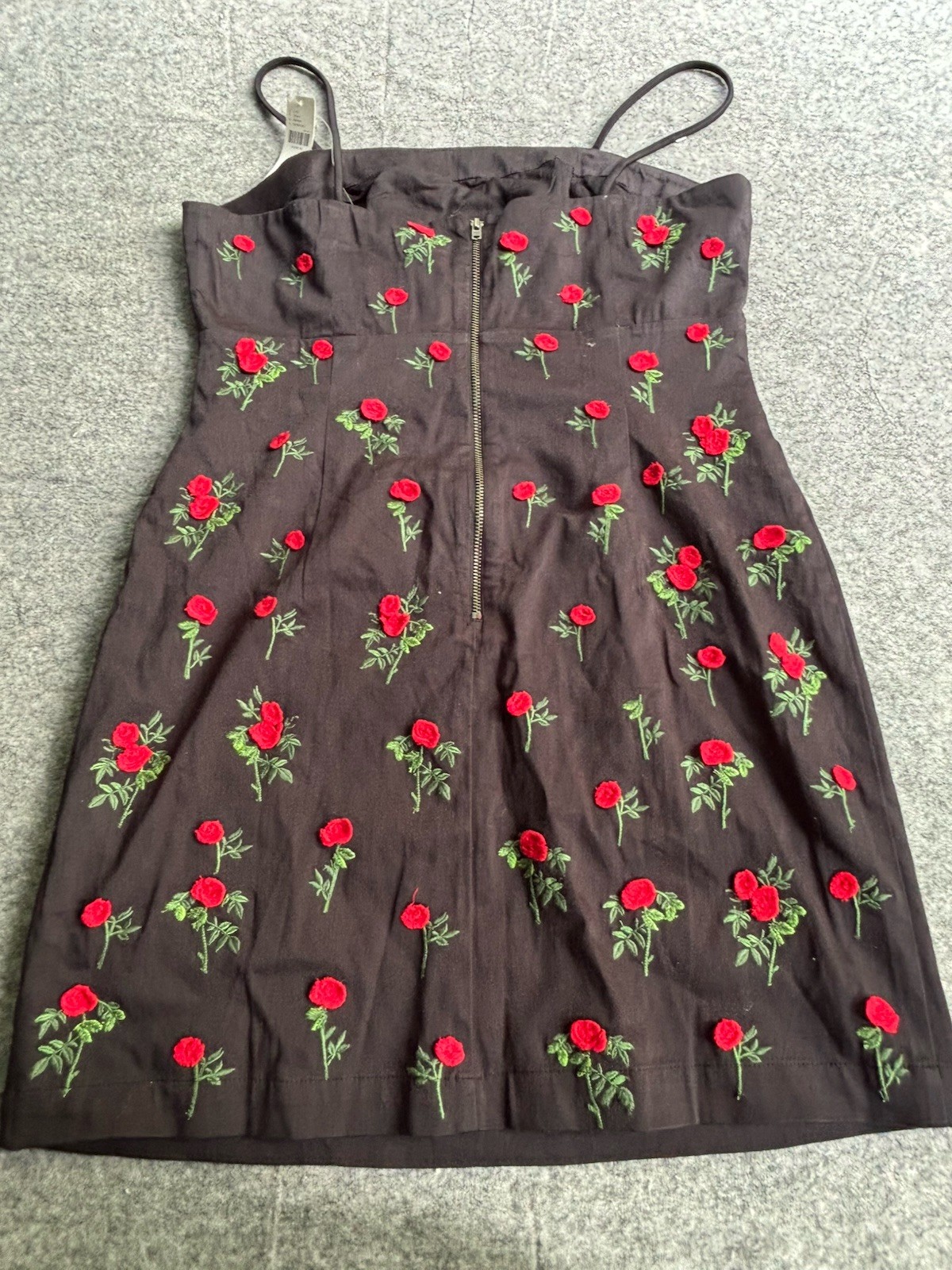 NWT Maeve embroidered 3D Rose Black Dress Size 6 Zipper Back