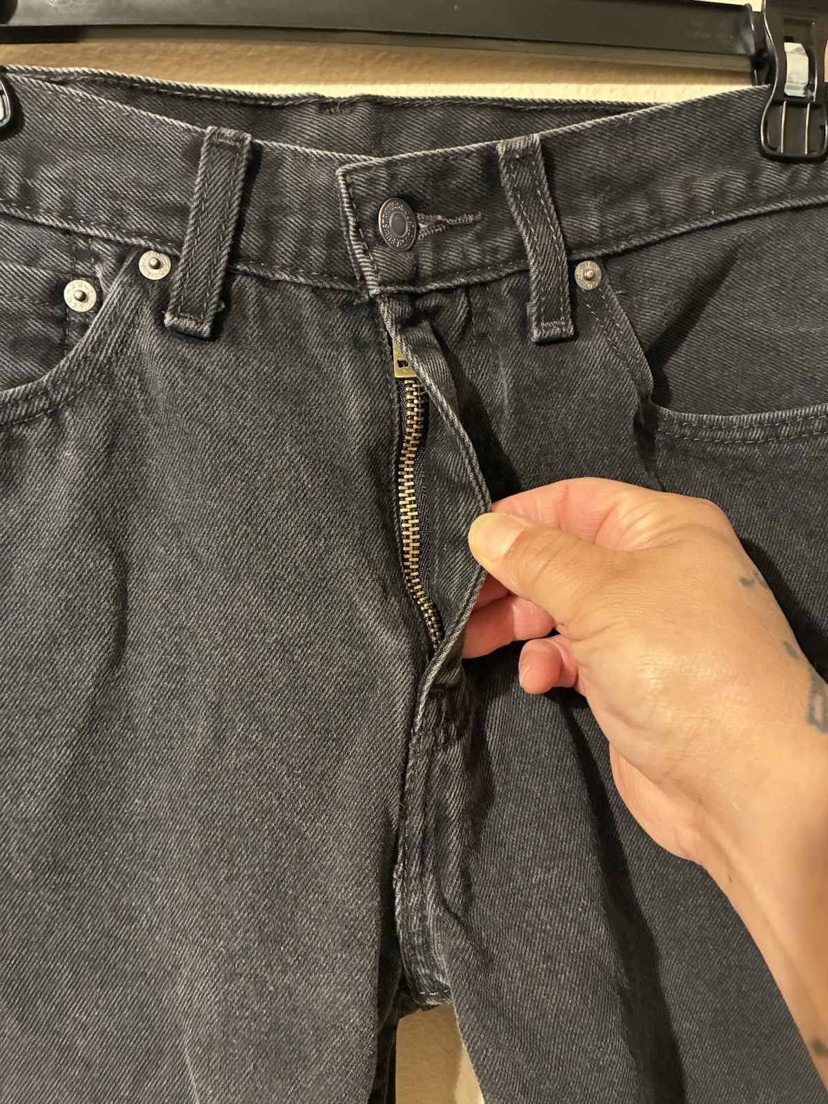 Levi’s Men’s Black Denim Jeans Straight Leg Regular Fit Mid Rise Dark Wash