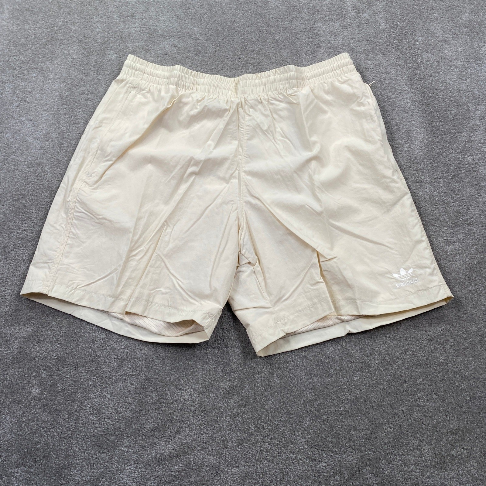 Adidas Originals Mens ESS WVN Shorts Wonder White Off White JX3905 XL NWT