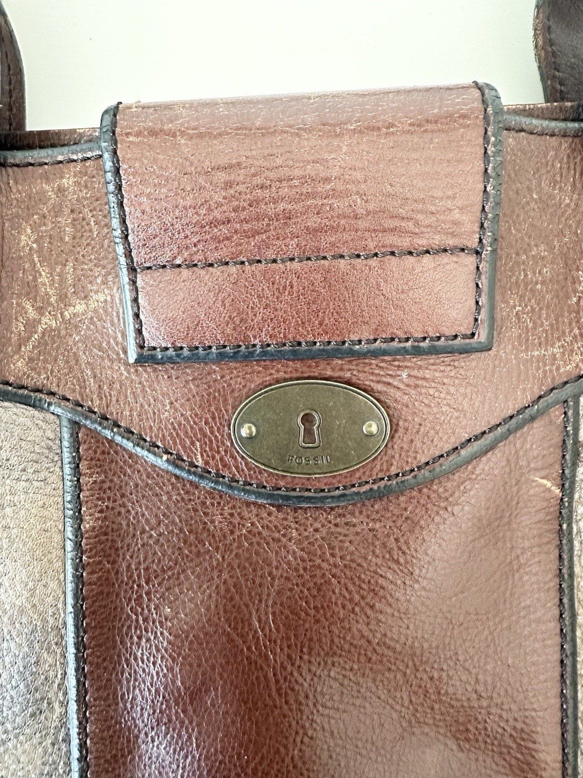 Fossil Colorblock Tote Bag Brown Gray Turn Lock Large Bottom Studs Inner Pockets
