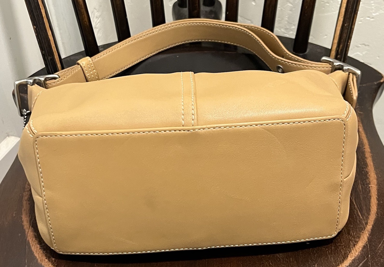COACH 9564 British Tan Leather Legacy Demi Hobo Shoulder Bag Convertible Strap