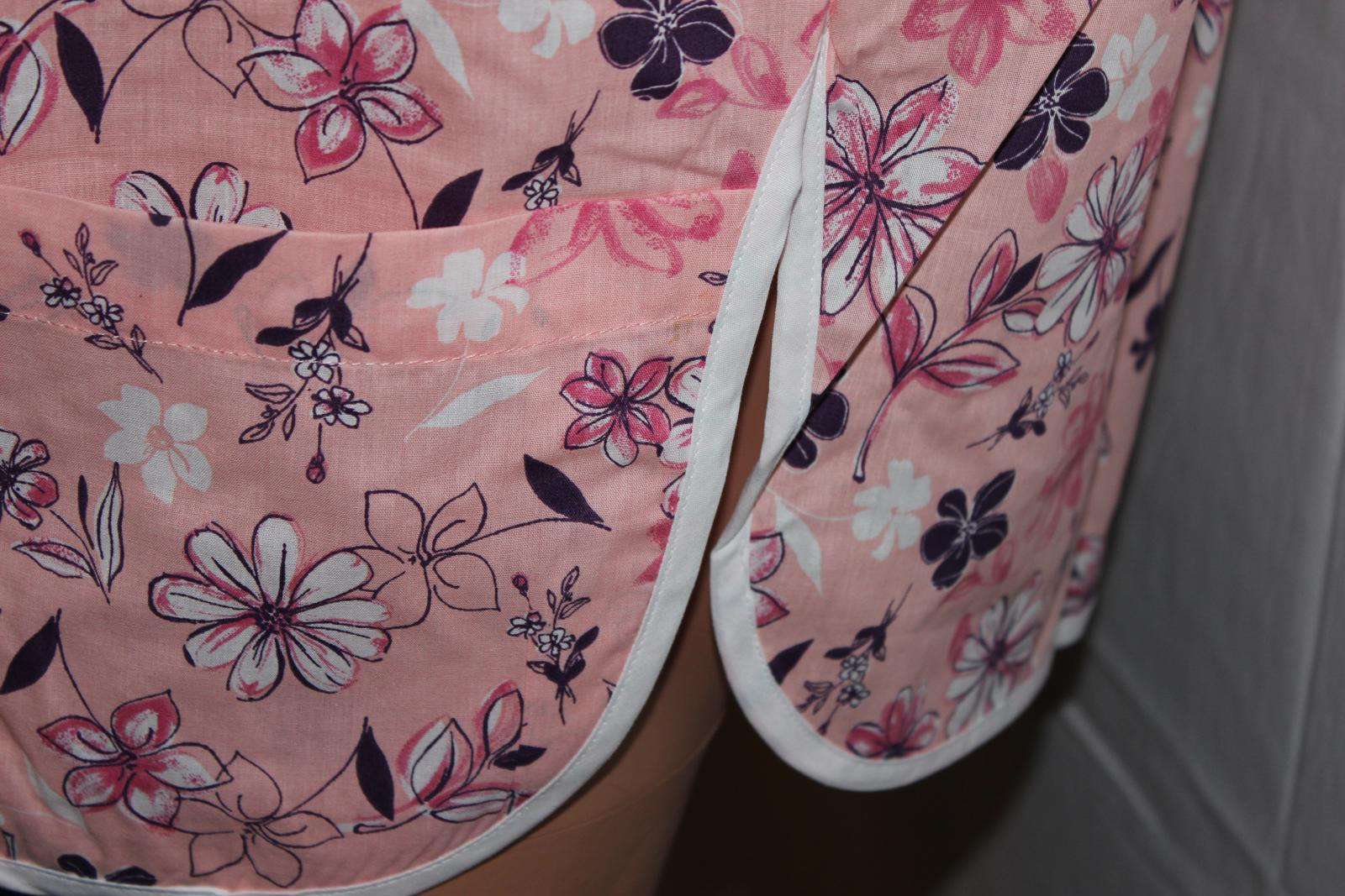 NEW – EASY ESSENTIALS SNAP SMOCK COBBLER APRON PINK FLORAL M XL 1X 2X 3X 4X