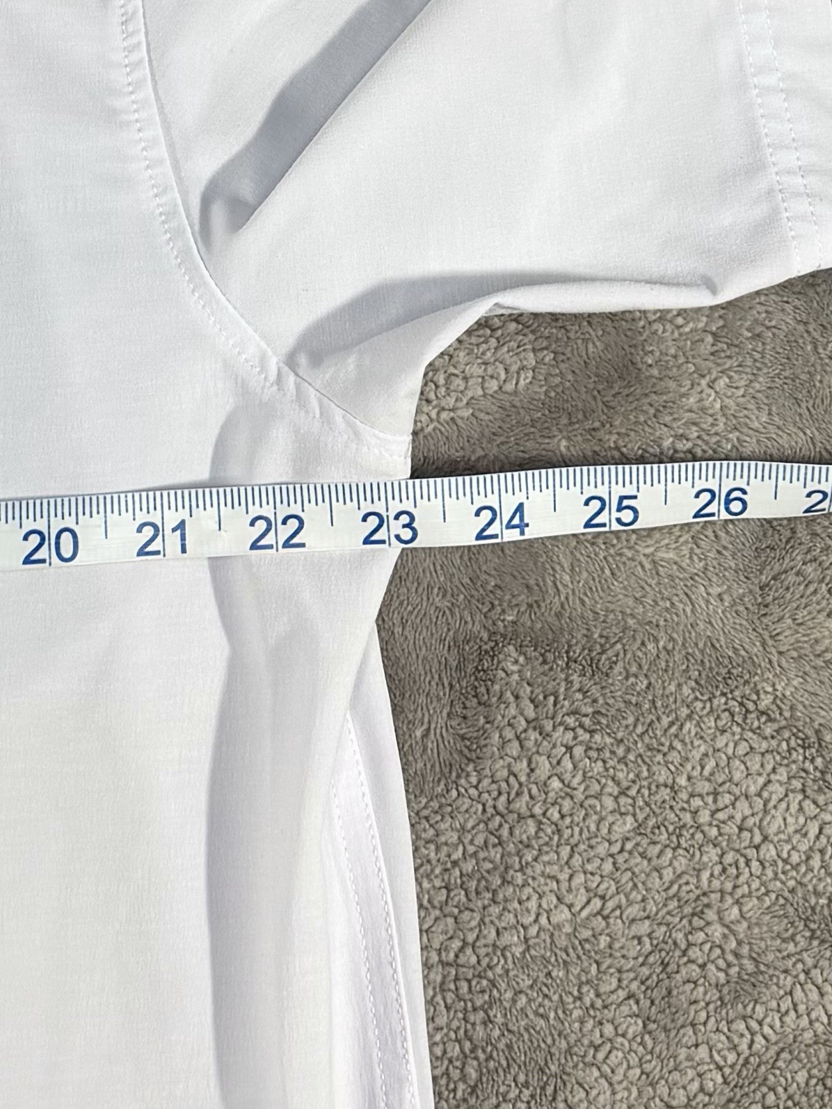 Huk Men’s White Kona Solid Shirt Sleeve Stretch Button Up Fishing Shirt, L
