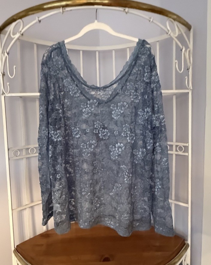 NWT A Rare Bird Lace Vintage Look Layer Top In Denim Blue L/XL $46