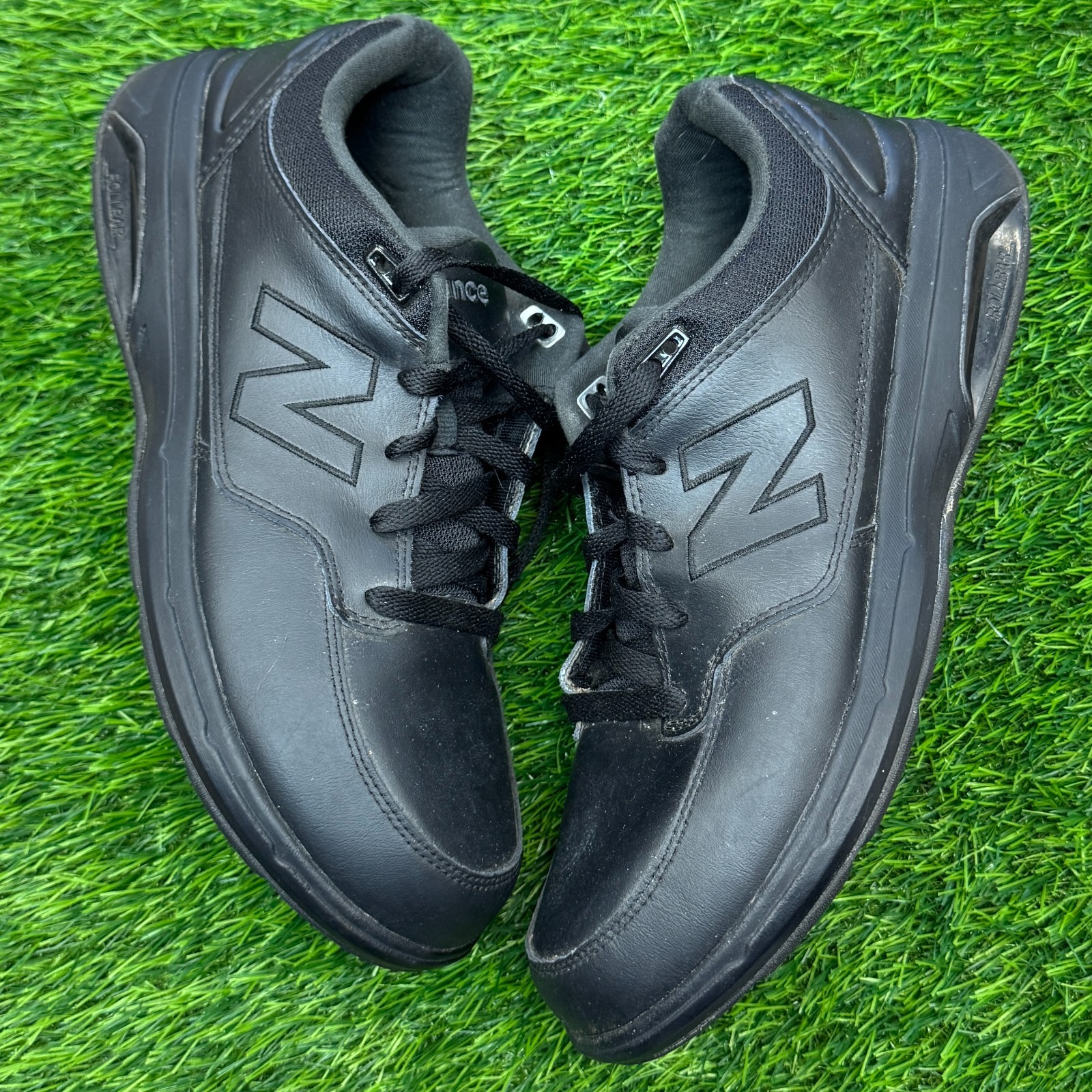 New Balance 813 Mens Size 9.5 Medium D Black Leather Rollbar Stability Sneakers