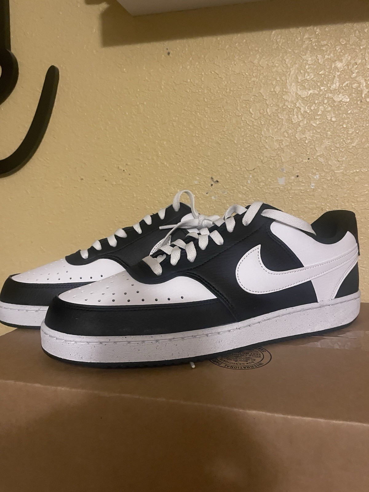 Nike Court Vision LO Men’s Low Top Lace-Up Sneaker Black/White HM9862-001
