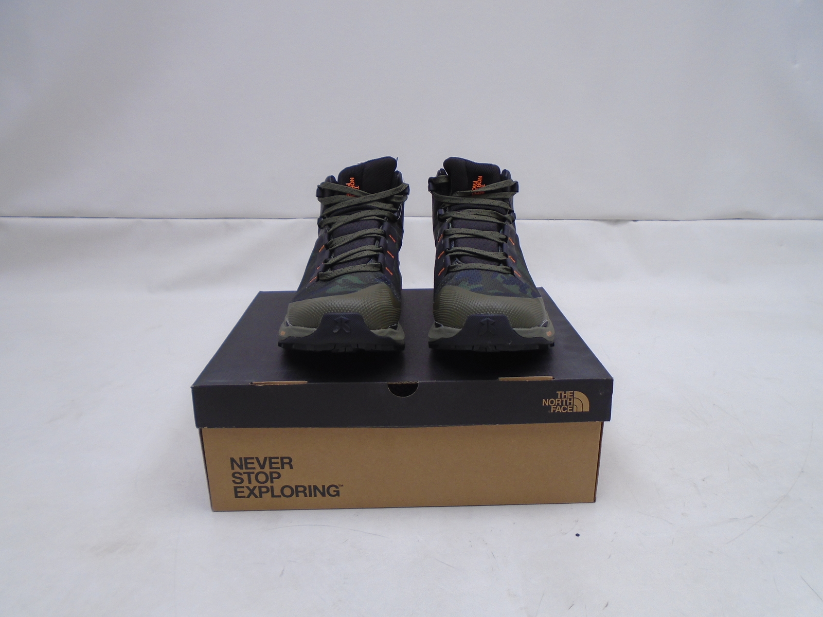 THE NORTH FACE NF0A7W6AIHI-110 MENS 11 VECTIV EXPLORIS 2 HIKING BOOTS CAMO