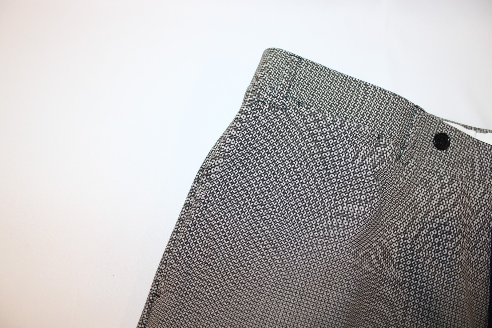 Canali Men’s Made in Italy Tweet Grey Wool Suit Size 38L/30W