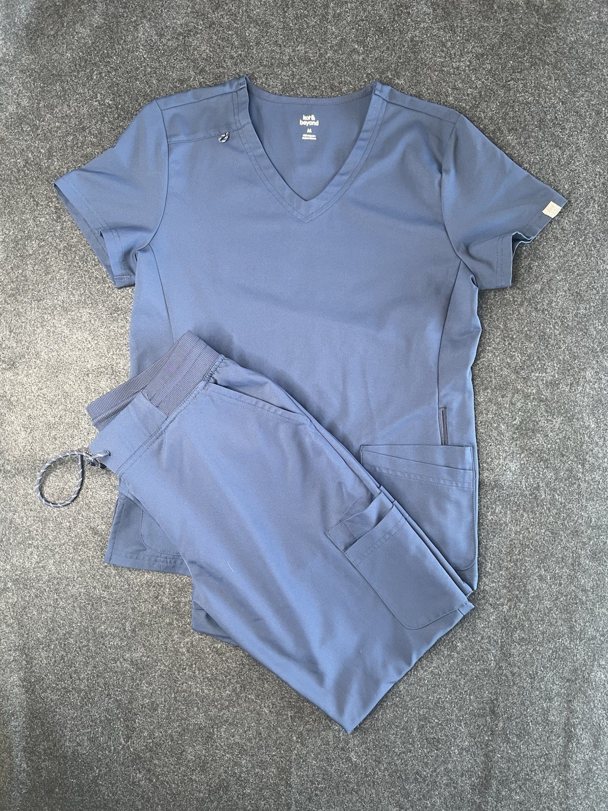 Koi & Beyond Navy Blue 2 Piece Medical Scrub Set Womens Size M Hospital Workwear