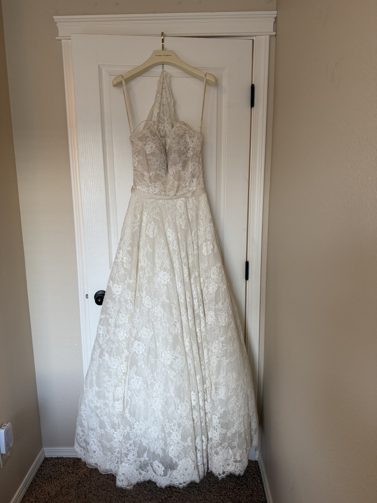 Tulisa by Caroline Castigliano Chantilly Lace Wedding Gown New Classic
