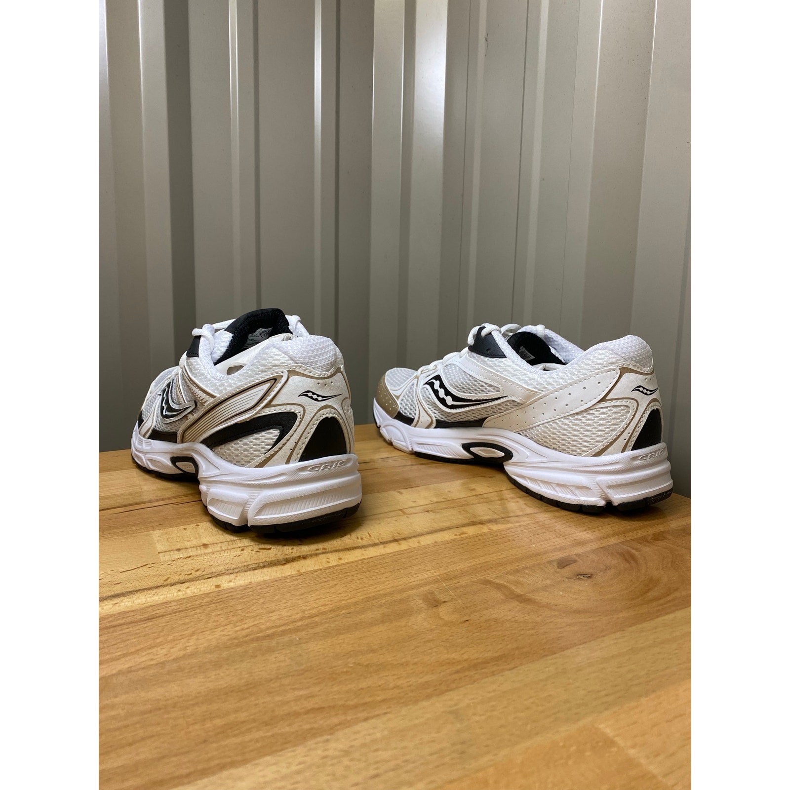 Saucony Ride Millennium White/Gold/Black Men’s Size 10 New!