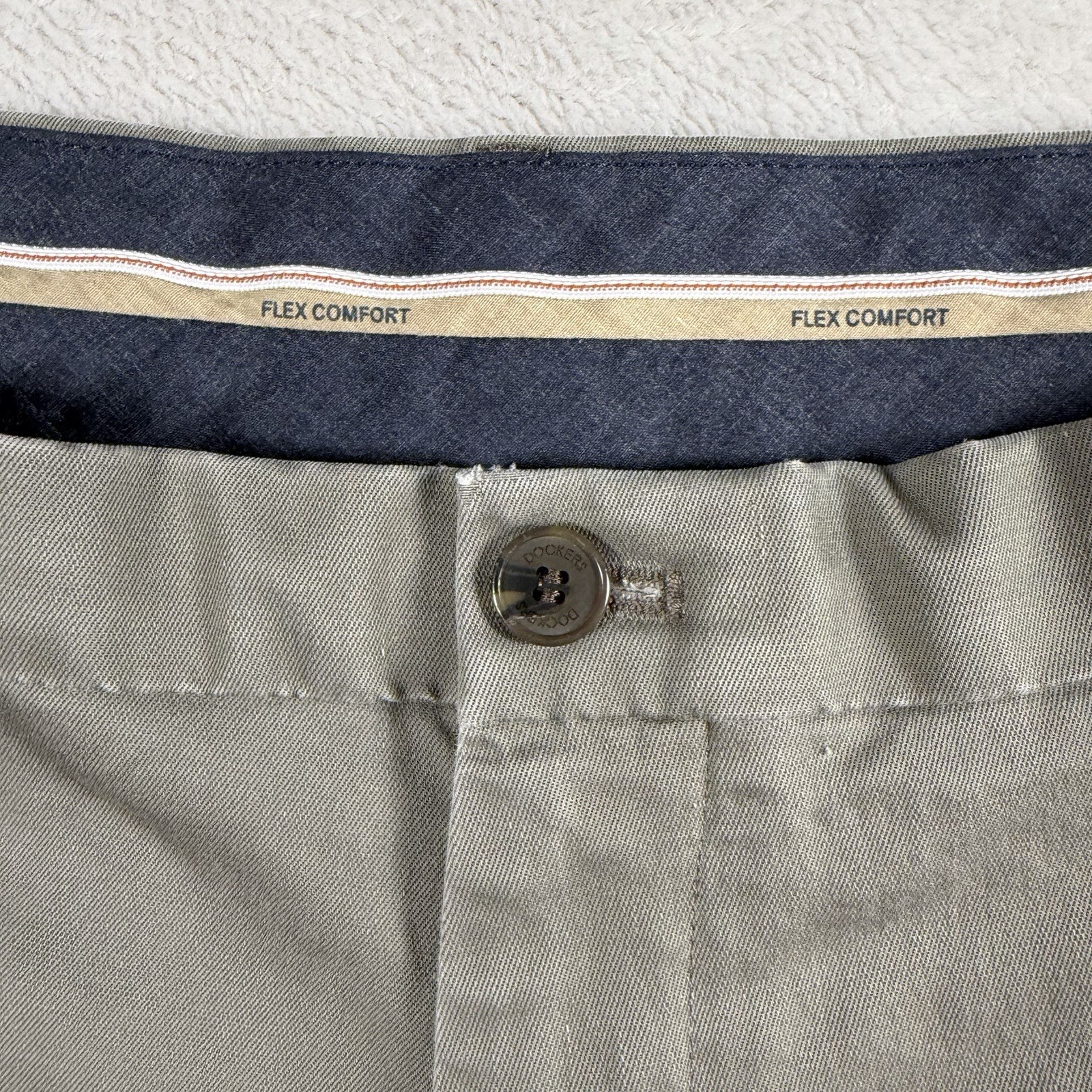 Dockers Signature Khakis Men’s Pants 42×32 Olive Gray Classic Fit