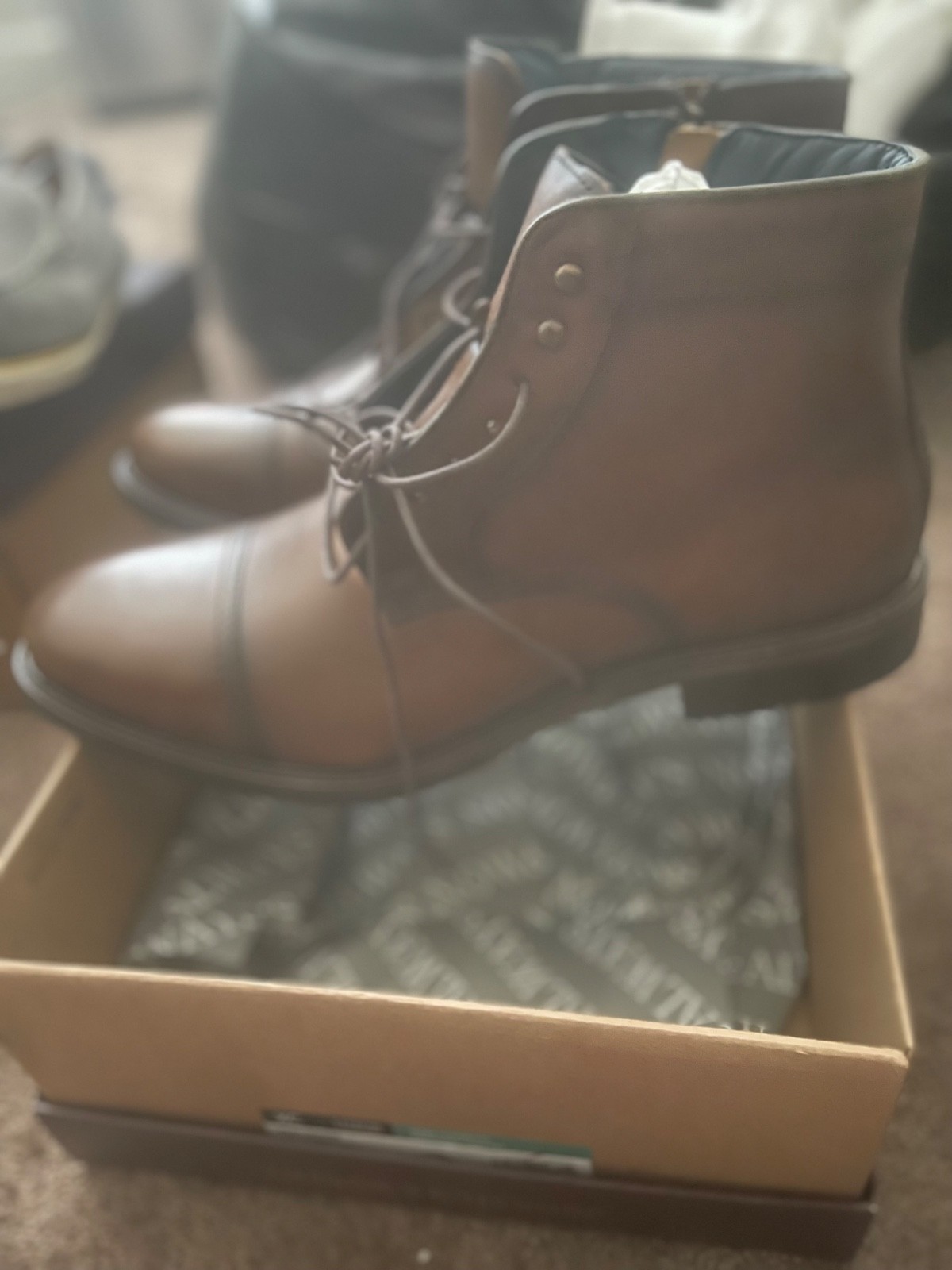 NIB johnston and murphy mens shoes size 12 tan leather