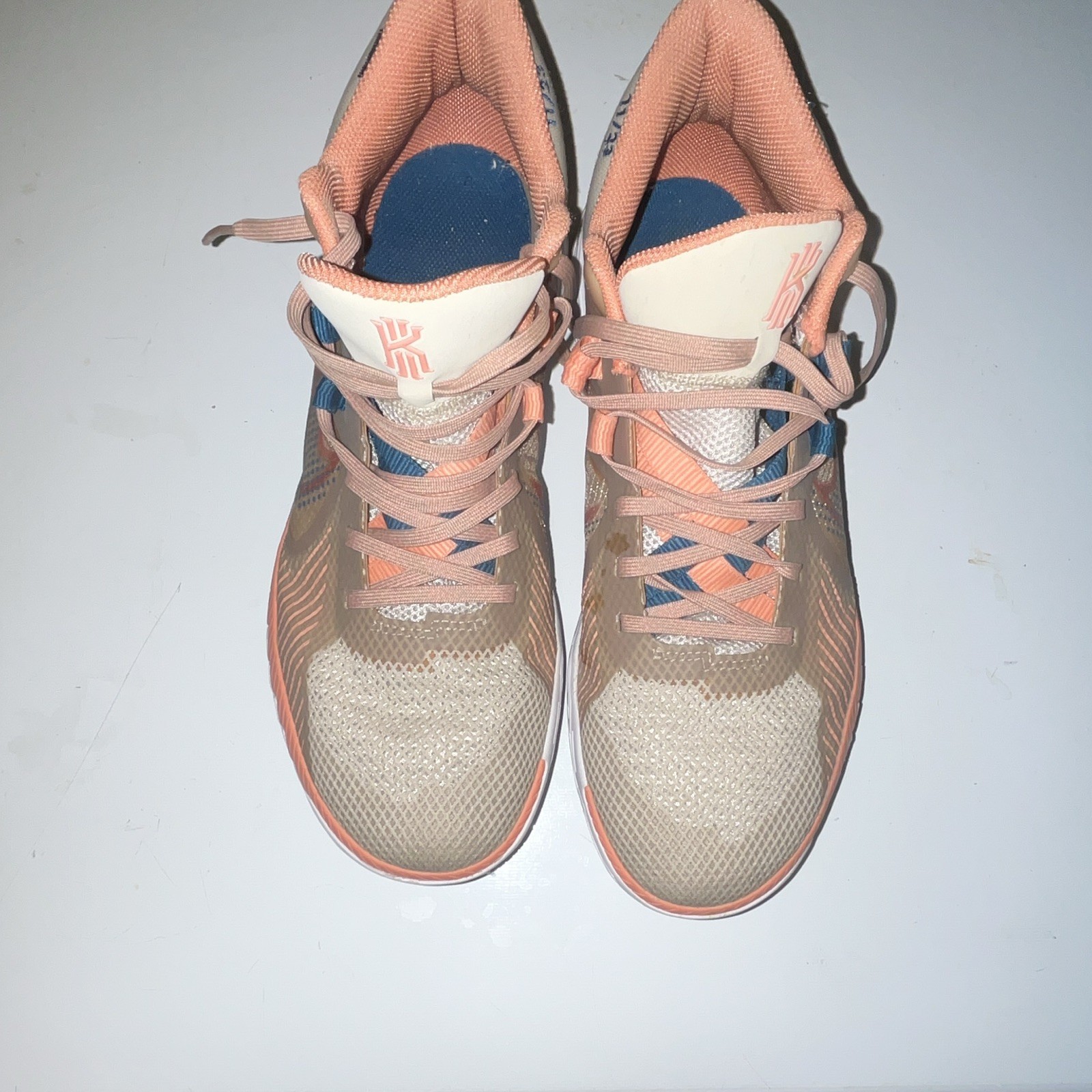 Nike Kyrie Men’s Mid Top Basketball Lace-Up Sneakers Beige Orange Blue
