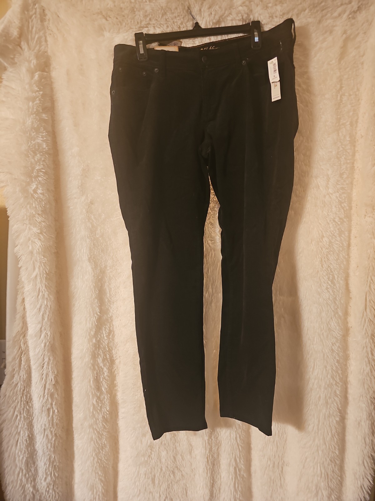 Old Navy Rockstar Super Skinny Low Rise Blsck Corduroy Size 16