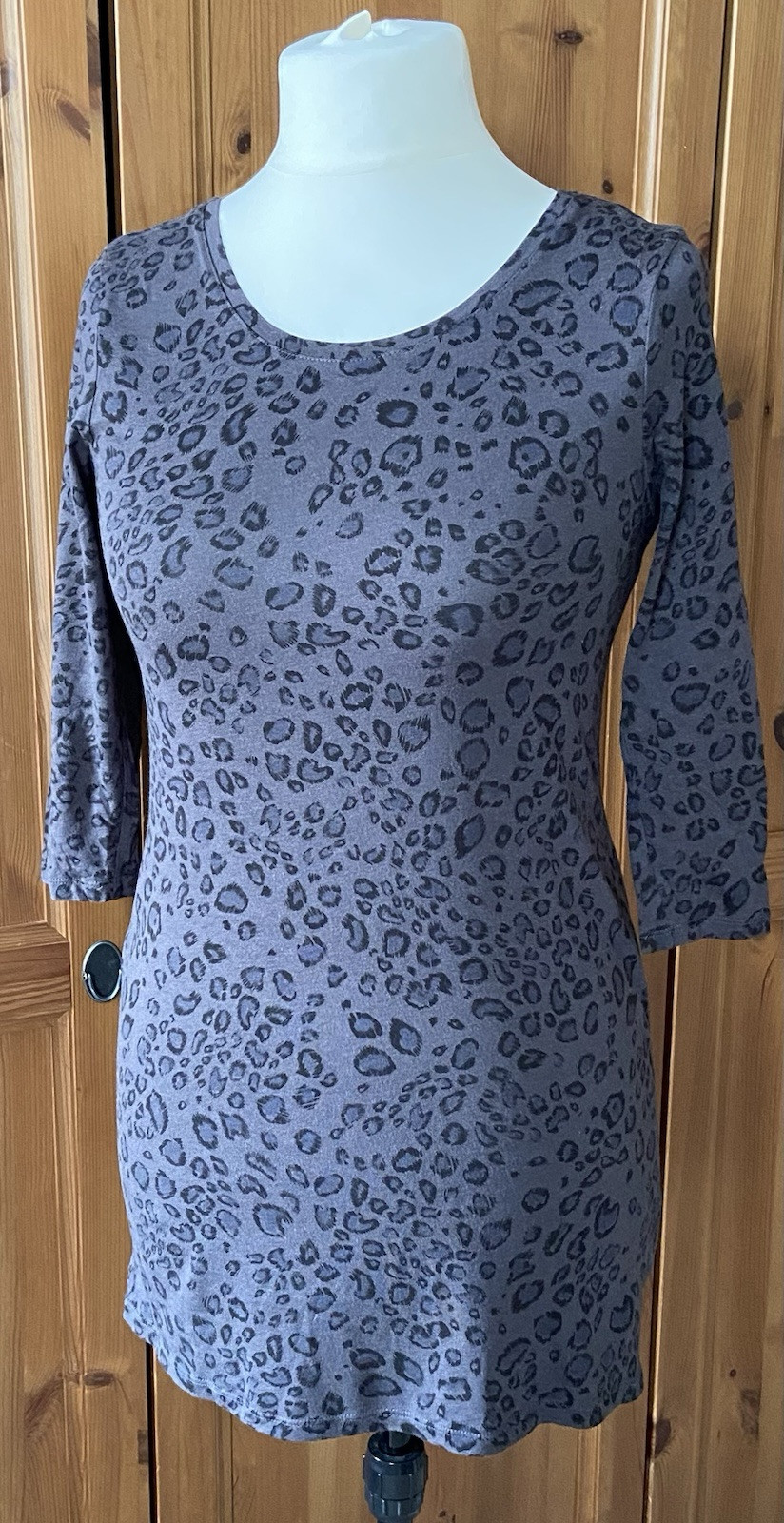 M&S Grey T-Shirt | Charcoal Leopard Print Top | Stretch Jersey | VGC Size 8