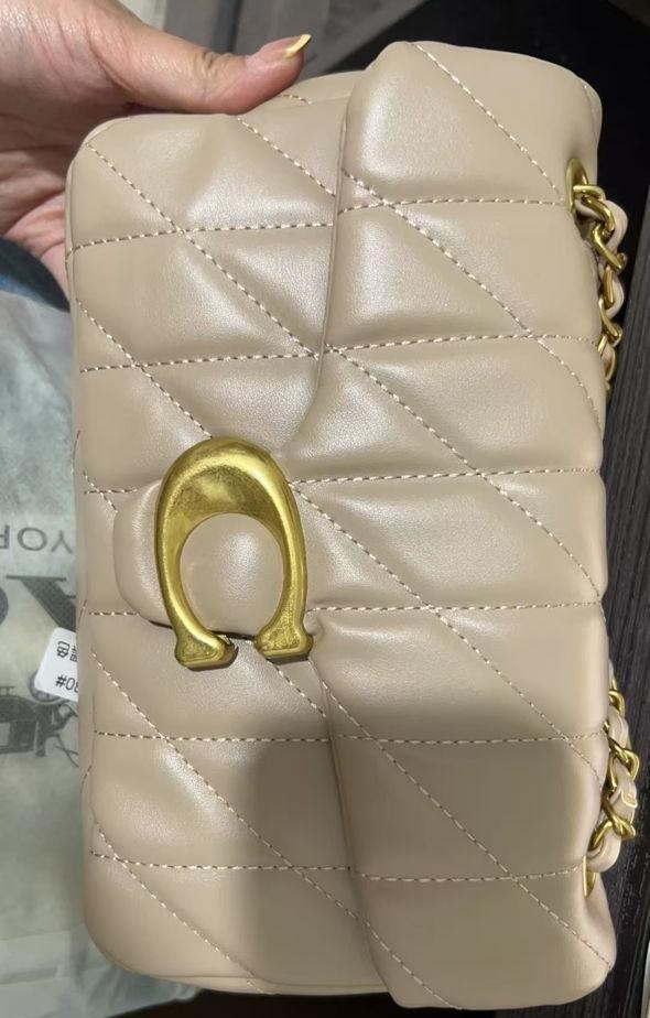 NWT Coach Tabby Leather Quilted Shoulder Bag, Cream