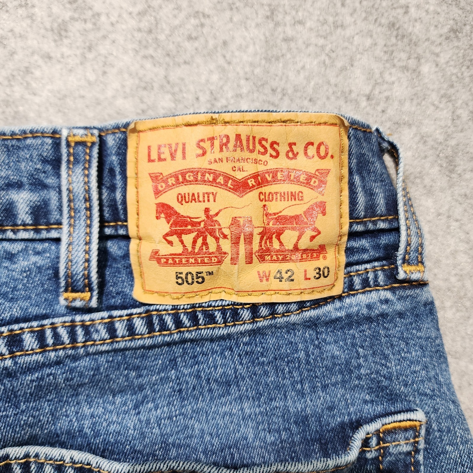 Levi’s Regular Fit Straight Leg Blue Medium Wash Stretch Denim Jeans Mid Rise