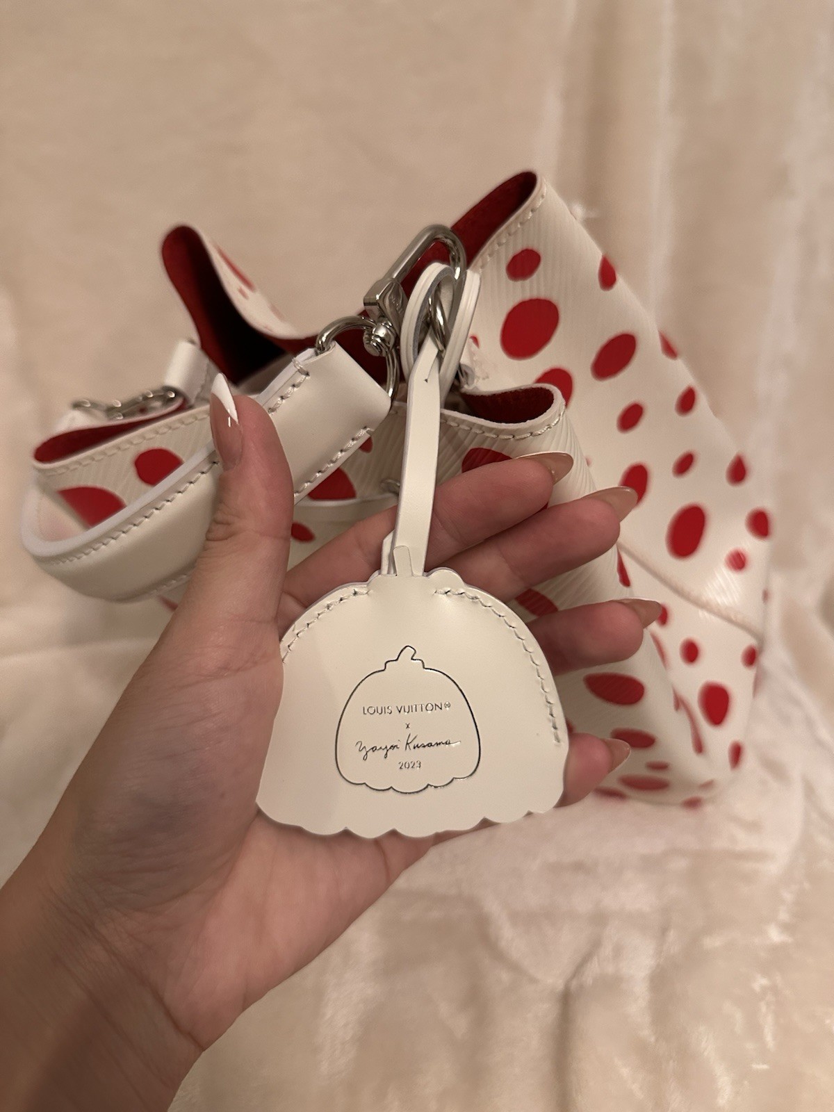 Louis Vuitton Yayoi Kusama NéoNoé BB Bucket Bag White/Red Polka Dot Strap
