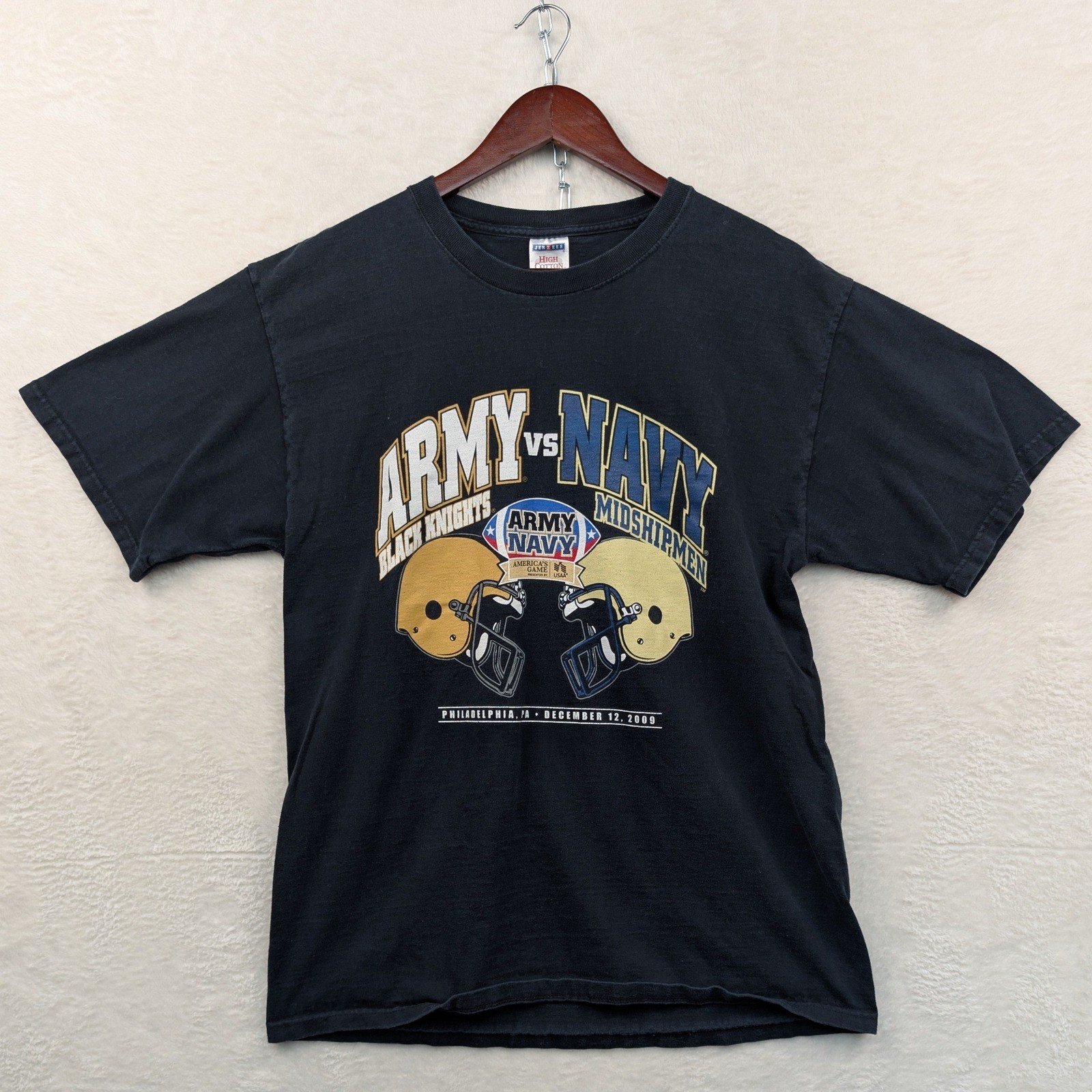 VTG Jerzees T-Shirt Mens M Black Army vs Navy 2009 Football Military College Y2K