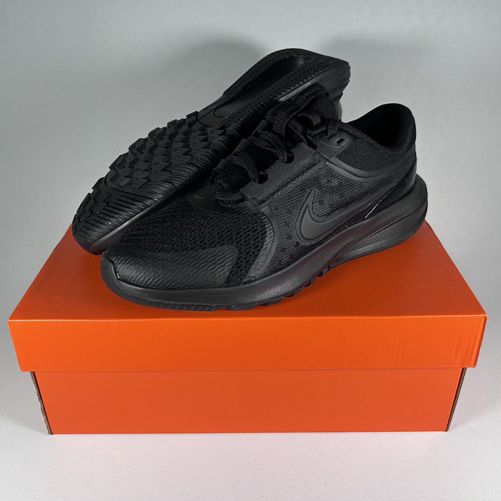 Nike Star Runner 5 GS Kids Running Shoe Black/Anthracite Size 5Y New